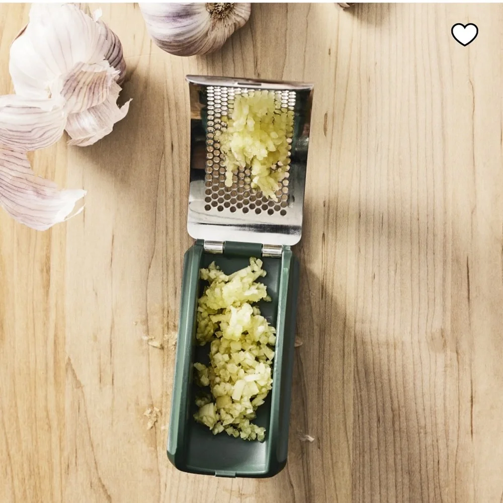 Williams Sonoma Ultimate Garlic rocker peel smash mince press